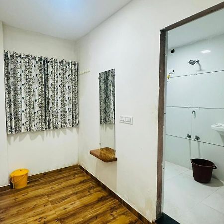Patel Hotel & Guest House Shanor Kültér fotó